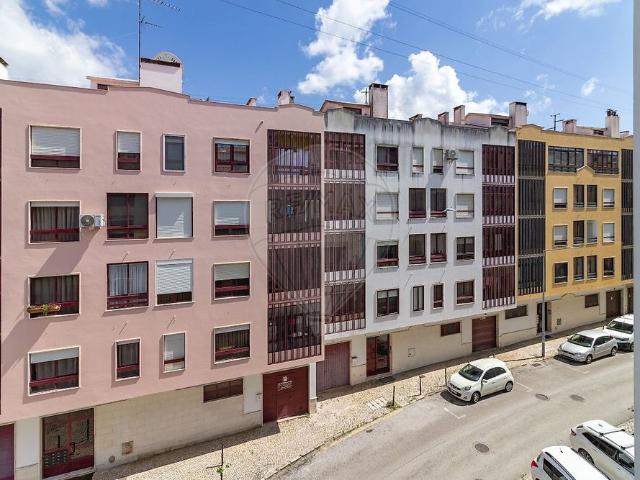 Apartamento alugar em Alverca Do Ribatejo, Lisboa