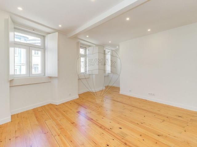 Apartamento alugar em Misericórdia, Lisboa