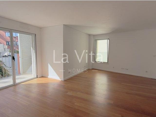 Apartamento alugar em Santo António, Lisboa