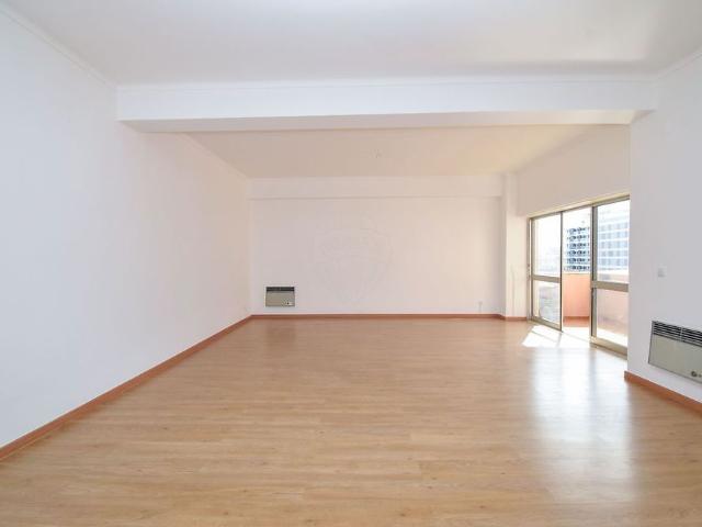 Apartamento alugar em Avenidas Novas, Lisboa