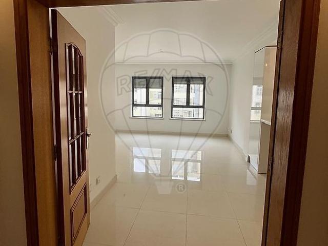 Apartamento alugar em Avenidas Novas, Lisboa