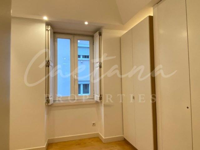 Apartamento alugar em Ponte de Frielas, Santiago Dos Velhos
