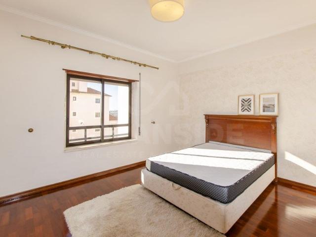 Apartamento alugar em Núcleo Urbano Histórico do Porto Salvo, Oeiras