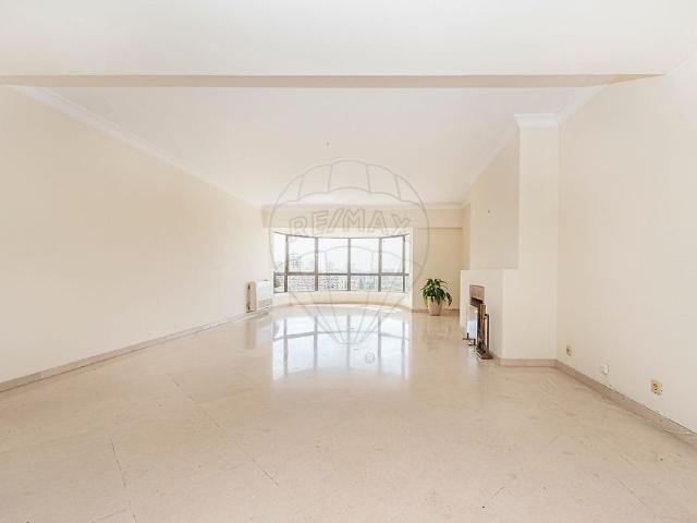 Apartamento alugar em Avenidas Novas, Lisboa