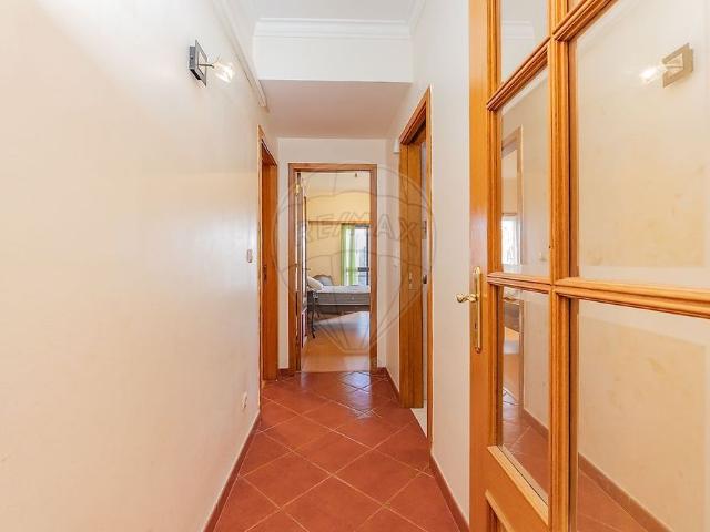 Apartamento alugar em Santiago Dos Velhos, Lisboa