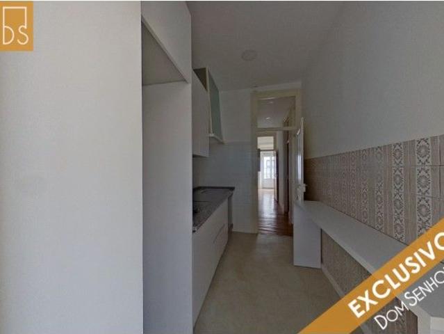 Apartamento alugar em Estrela, Lisboa