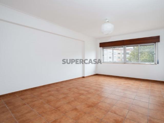 Casa venda em Massamá, Massamá e Monte Abraão