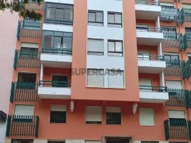 Casa venda em Massamá, Massamá e Monte Abraão