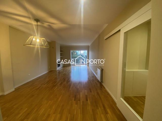 Apartamento alugar em Monte dos Pipos, Custóias