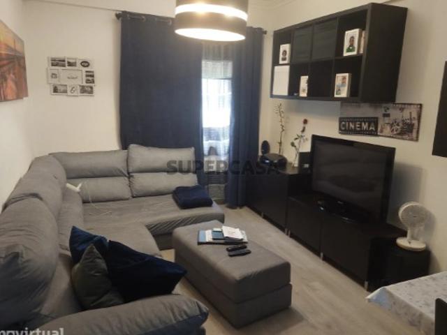 Casa venda em Mina de Água, Amadora