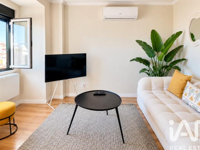 Apartamento alugar em Mercês, Lisboa