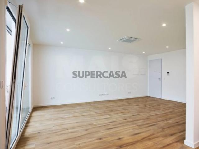 Casa venda em Pederneira, Leiria
