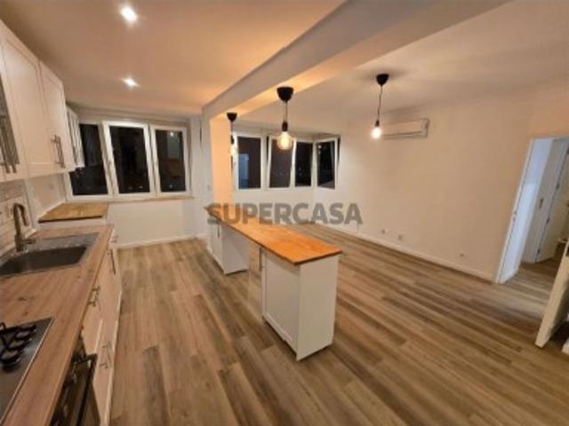 Casa venda em Casal do Chapim, Odivelas