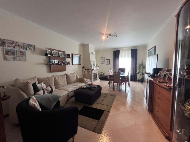 Apartamento venda em Bairro Galo de Pêra, Odivelas