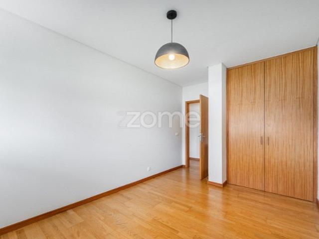 Apartamento alugar em Maia, Barca