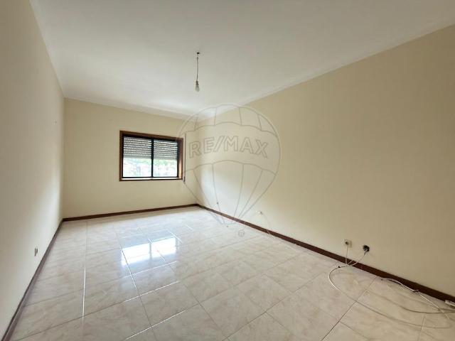 Apartamento alugar em Felgueiras, Sendim