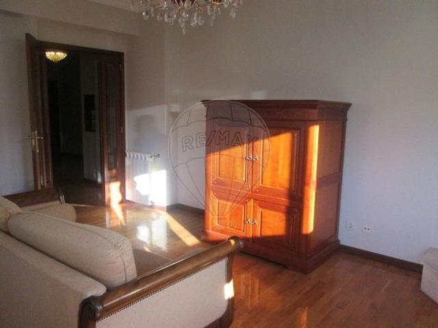 Apartamento alugar em Maia, Barca