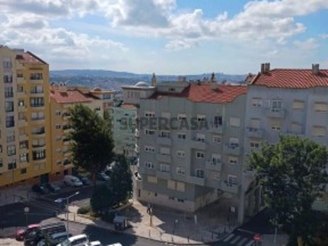 Casa venda em Jardim da Radial, Odivelas