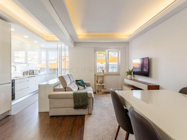 Apartamento venda em Santiago Dos Velhos, Lisboa