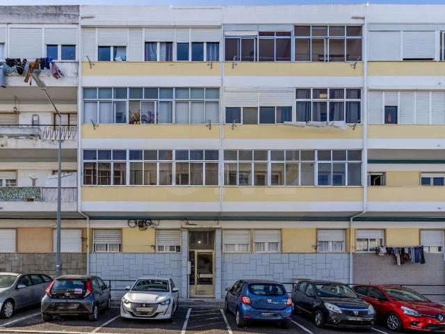 Apartamento venda em Santiago Dos Velhos, Lisboa
