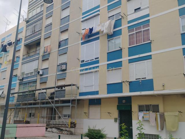 Apartamento alugar em Santiago Dos Velhos, Lisboa