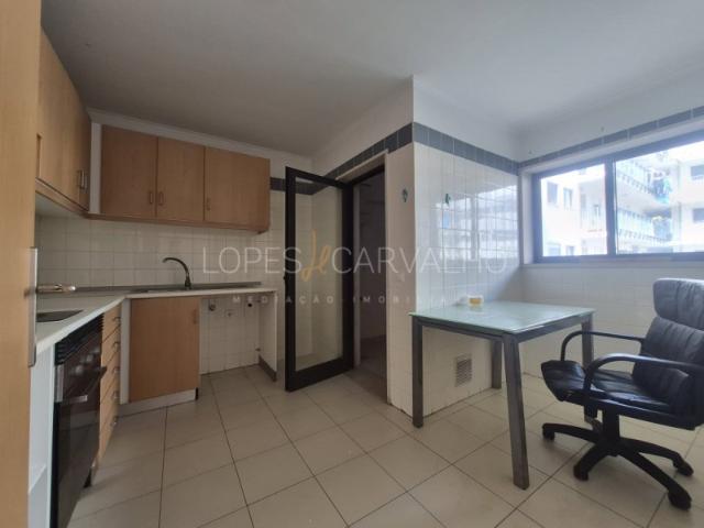 Apartamento venda em Santa Clara, Lisboa