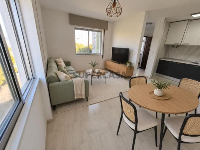 Casa venda em Cidade Nova, Loures