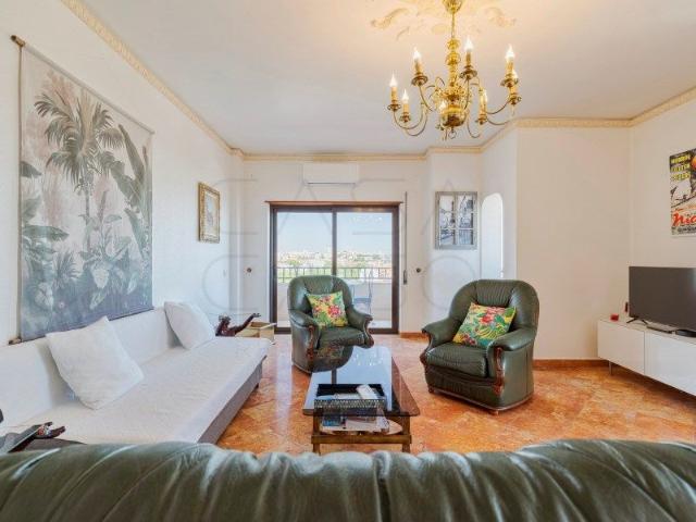 Apartamento alugar em Setúbal