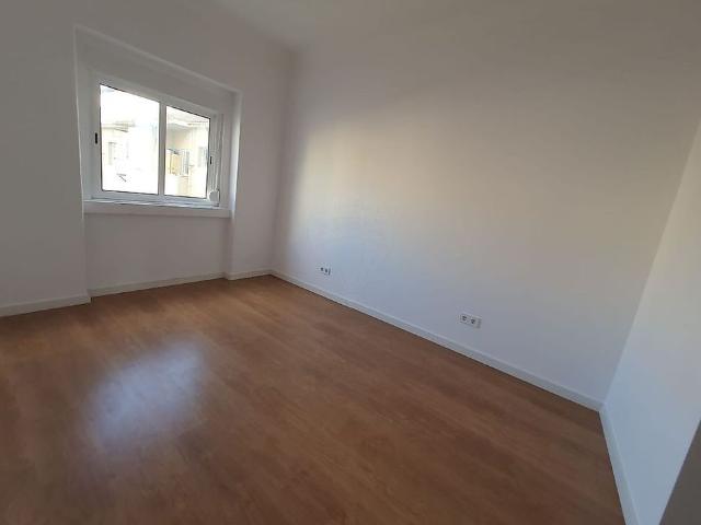 Apartamento alugar em Cova da Piedade, Almada