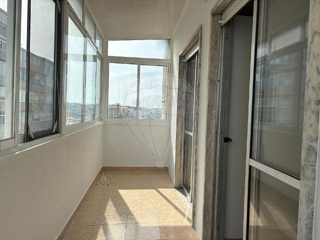Apartamento alugar em Quinta das Amoreiras, Almada