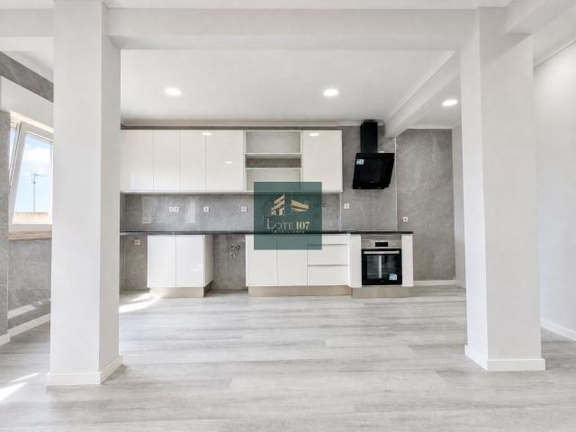 Apartamento venda em Fonte do Lavra, Setúbal