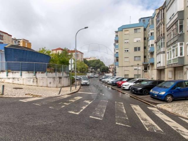 Casa venda em Damaia, Amadora