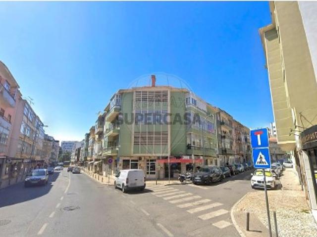 Casa venda em Villa Park, Amadora