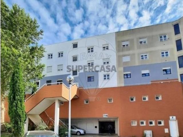 Casa venda em Urbanização Casas do Lago, Amadora