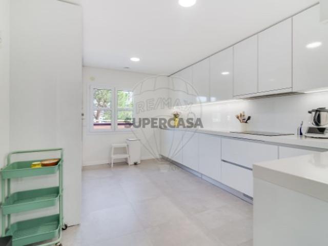 Casa venda em Urbanização Casas do Lago, Amadora