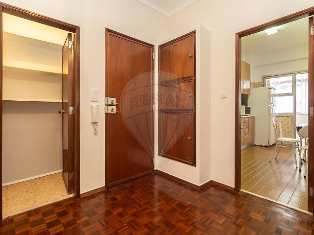 Apartamento alugar em Encosta do Sol, Amadora