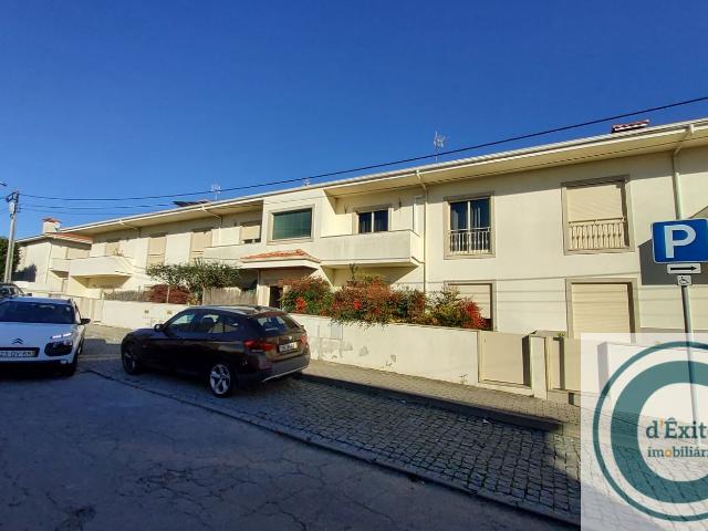 Apartamento venda em Felgueiras, Porto