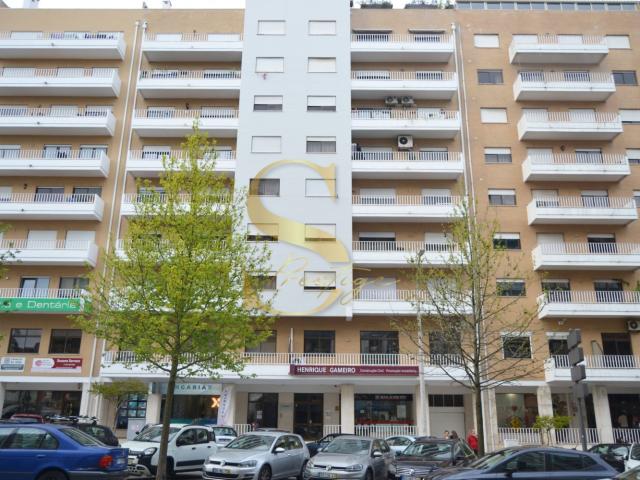 Apartamento venda em Cruz d'Areia, Leiria