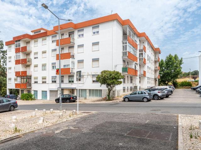 Apartamento venda em Santiago Dos Velhos, Lisboa