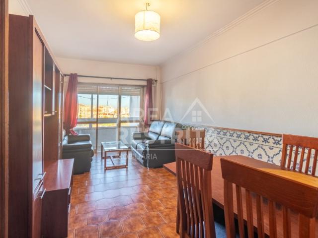 Apartamento venda em Massamá, Massamá e Monte Abraão