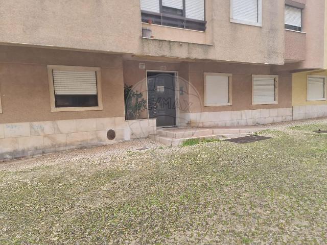 Apartamento alugar em Amadora, Lisboa