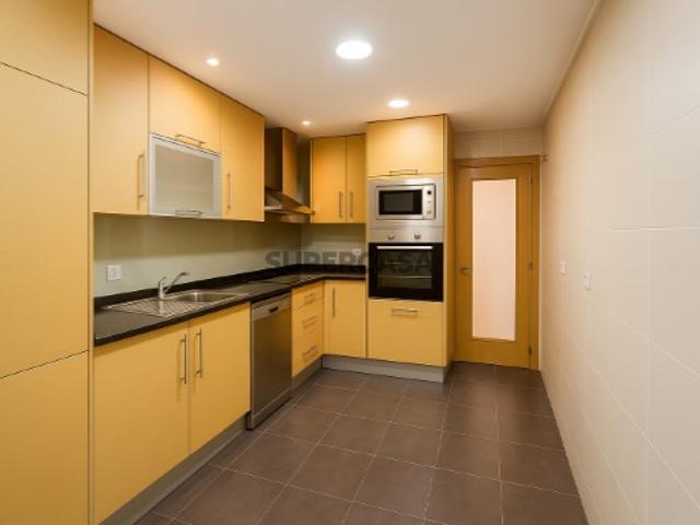 Casa venda em Urbanização Serra das Brancas, Amadora