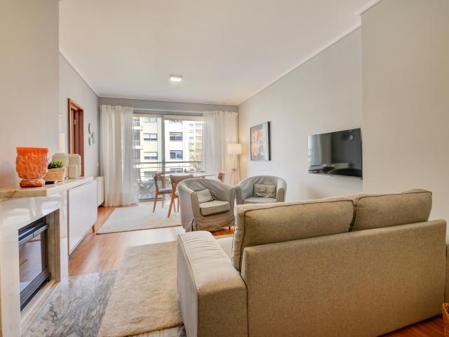 Apartamento alugar em Porto, Aldoar