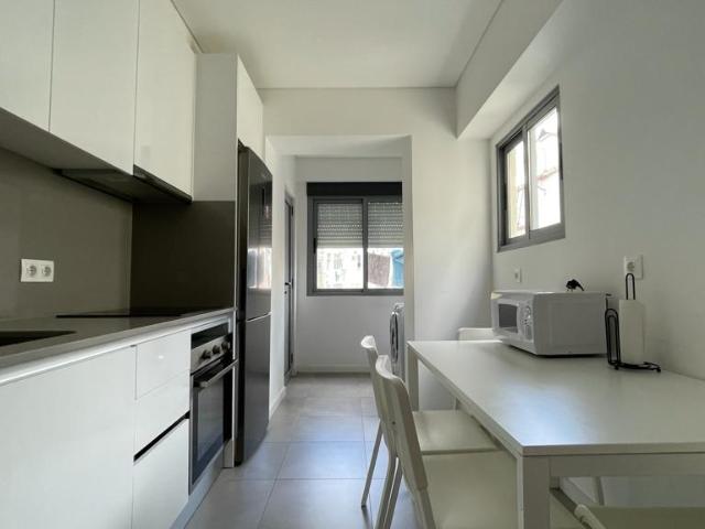 Apartamento alugar em Santiago Dos Velhos, Lisboa