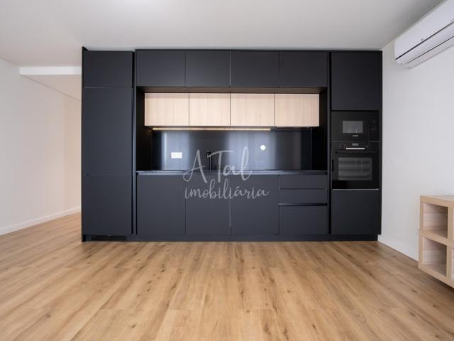 Apartamento alugar em Santiago Dos Velhos, Lisboa