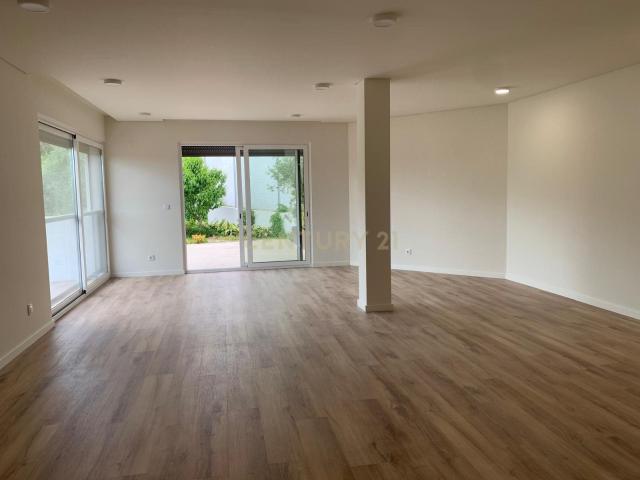 Apartamento venda em Santa Clara, Lisboa