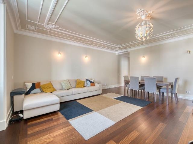 Apartamento alugar em Santo António, Lisboa