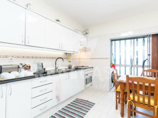 Apartamento venda em Marinha Grande, Leiria