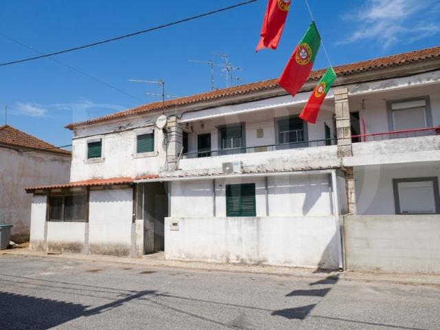 Apartamento venda em Bairro Doutor Mário Madeira, Odivelas