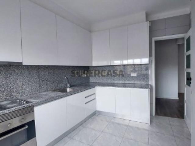 Casa venda em Villa Park, Amadora